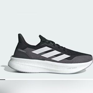 Ultra boost 5X SHOES - Women’s Size 6

Core Black / Cloud White / Carbo